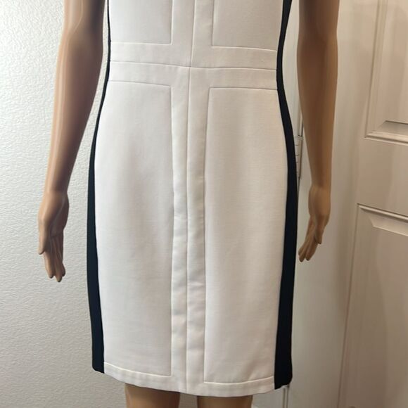 Zara Dress Scoop Neck Capped Sleeve Size Medium Slimming White Black Color Block - Picture 3 of 12